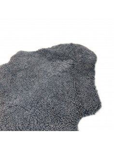 Schaffell Curly Heide 2