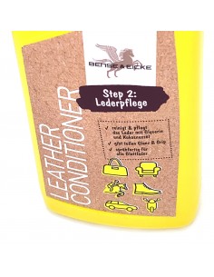 Leather conditioner step2... 2