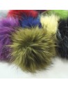 Pompon Raccoon mit Karabiner