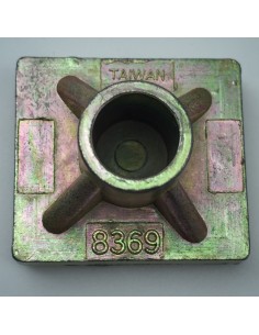 Punzierstempel 3D Adler landend links